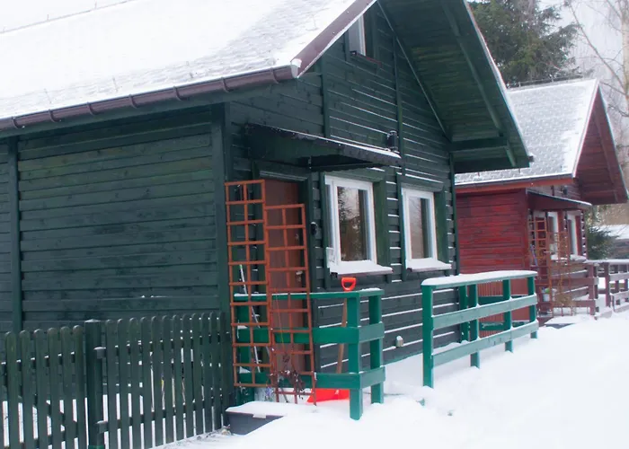 Stanica Pod Zadzierna Domki Caloroczne