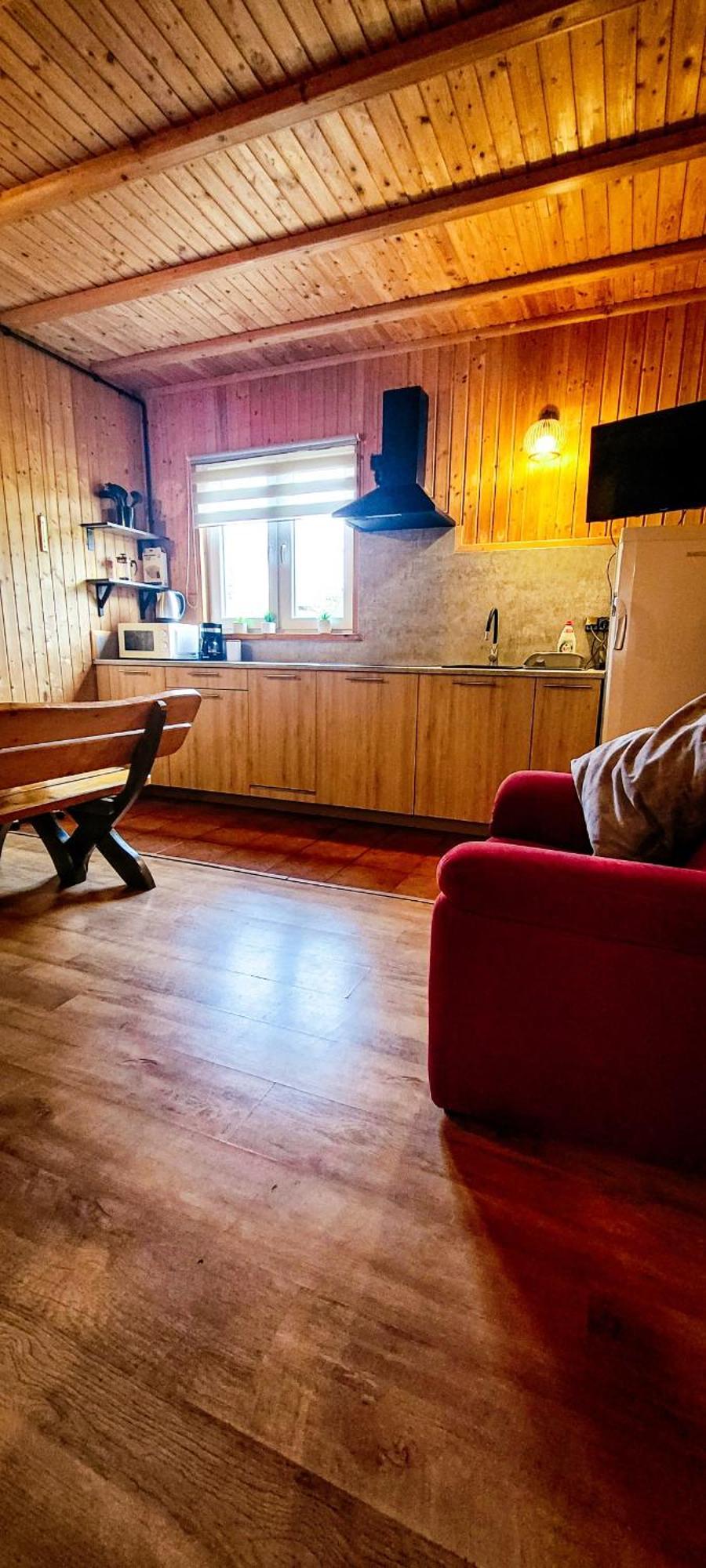Stanica Pod Zadzierna Caloroczne *