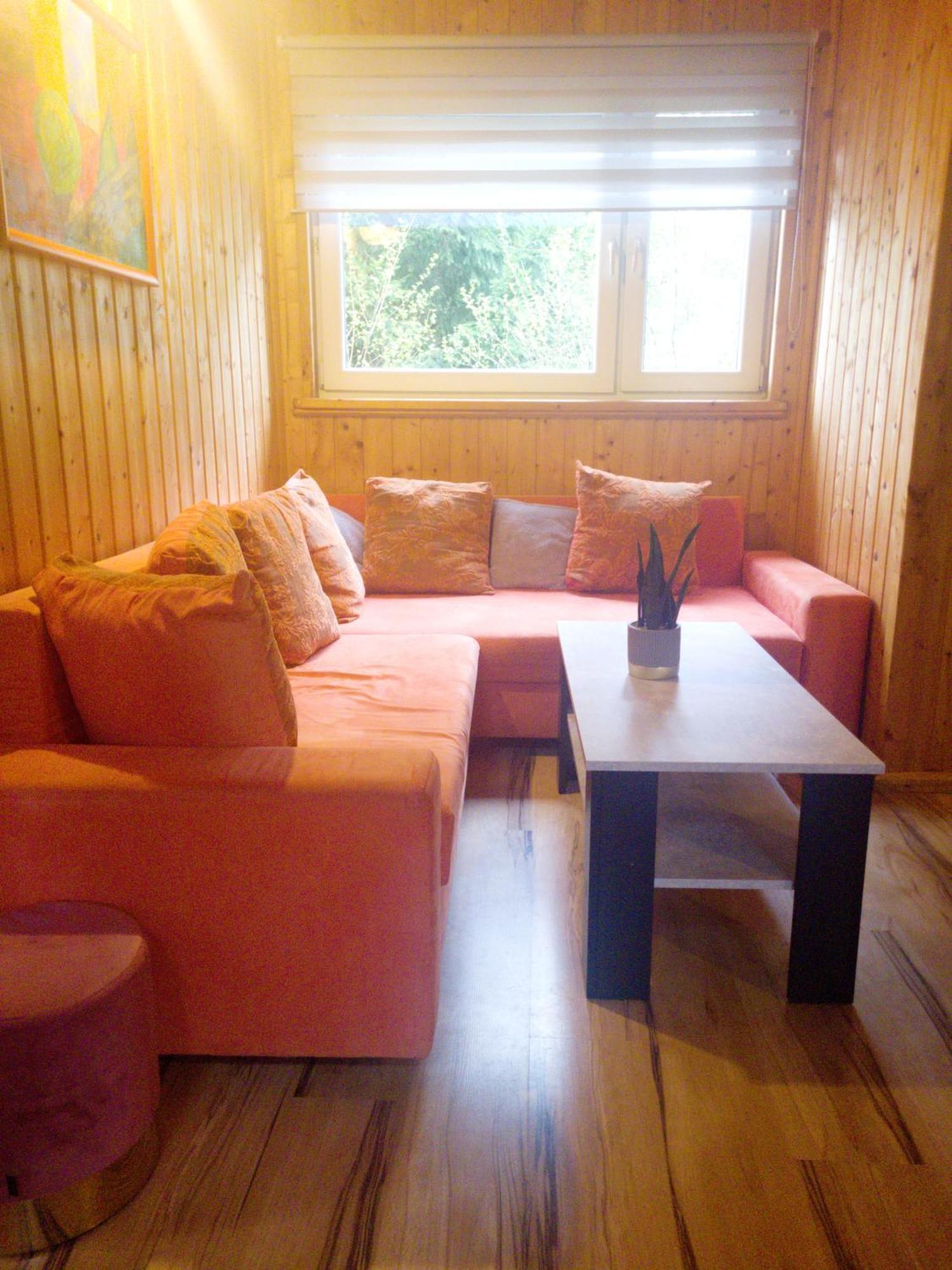 Stanica Pod Zadzierna Caloroczne Chalet *